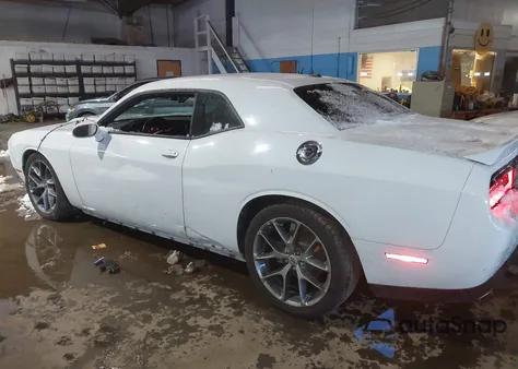 2022 Dodge Challenger Gt z USA, uszkodzony, nr VIN 2C3CDZJG4NH226485